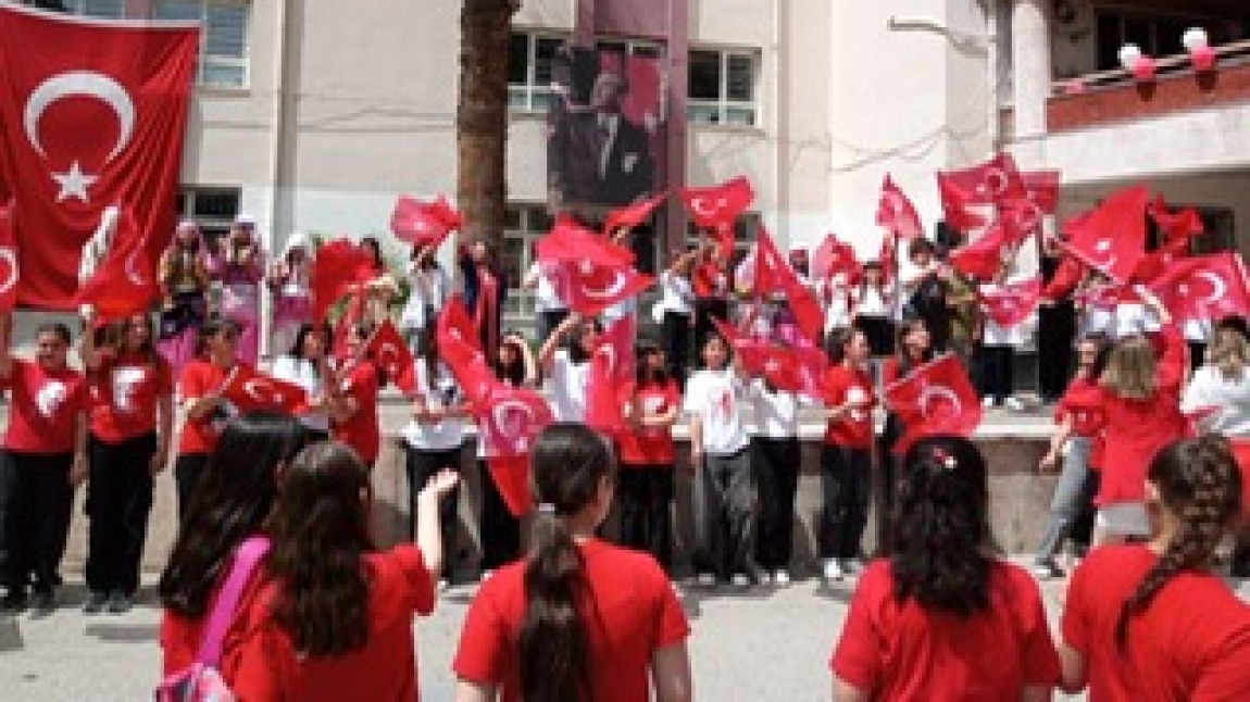 23 Nisan Ulusal Egemenlik ve Çocuk Bayramı